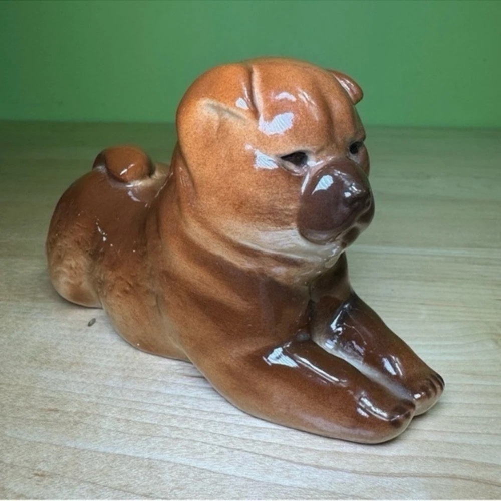 Vintage lomonosov CHOW CHOW DOG Porcelain Figurine Art  Sculpture